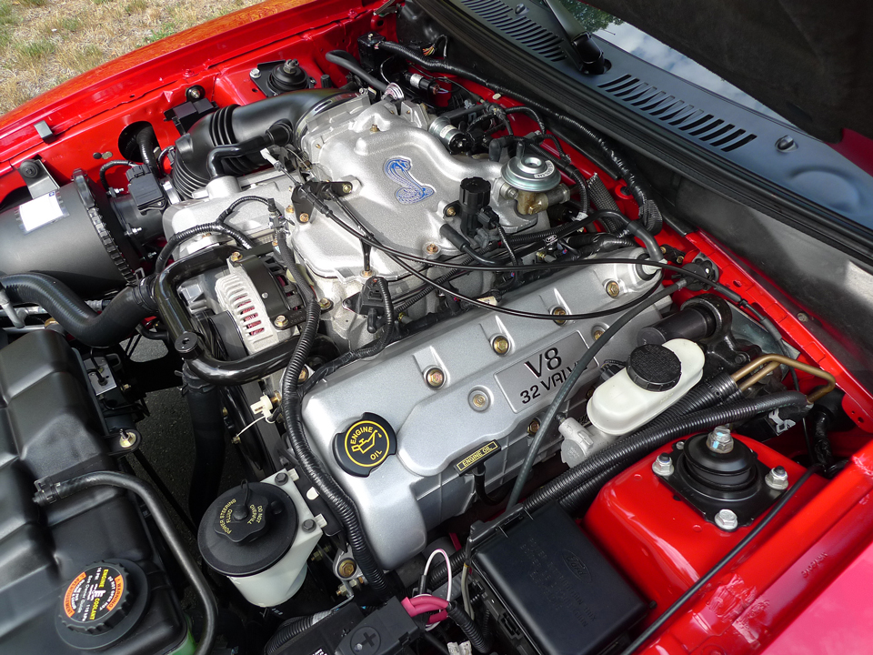 1999 Ford Mustang SVT Cobra Coupe, engine